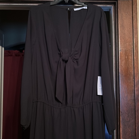 Black Jumpsuit with black tie size 2x - Picture 8 of 14